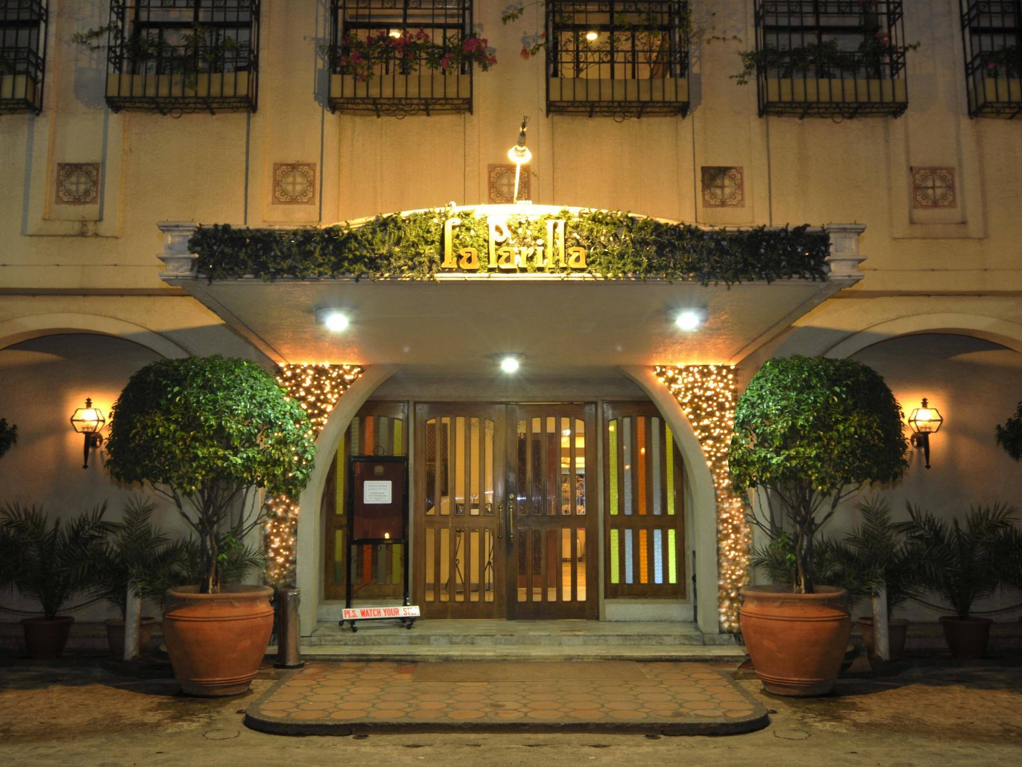 La Parilla Hotel Cabanatúan Exterior foto